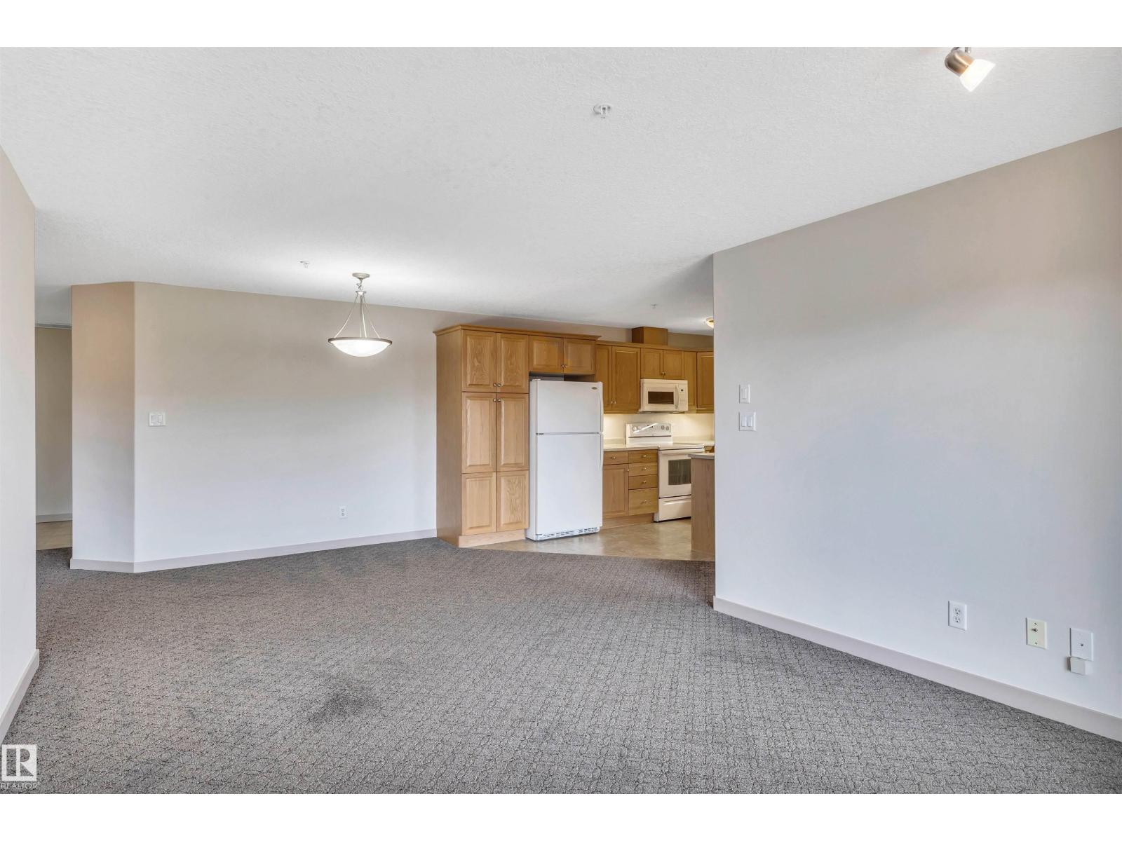 #441 78B MCKENNEY AV, St. Albert