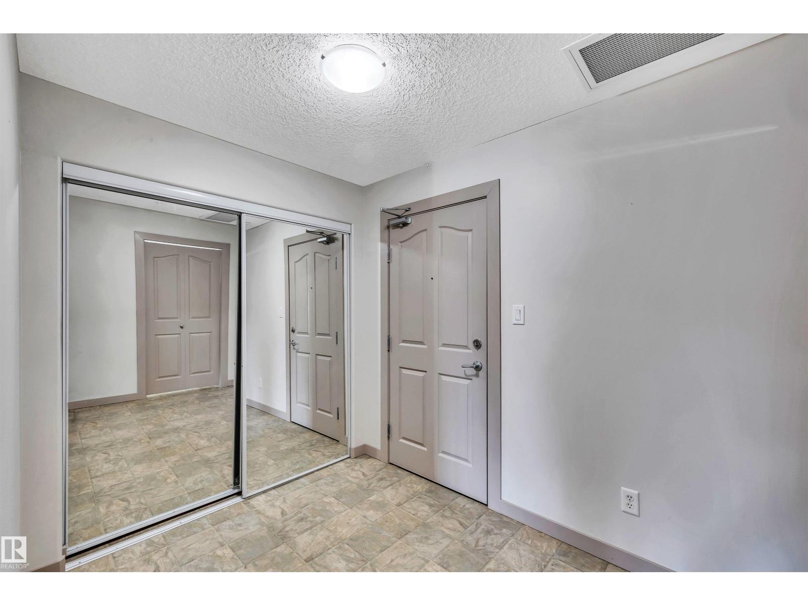 #441 78B MCKENNEY AV, St. Albert