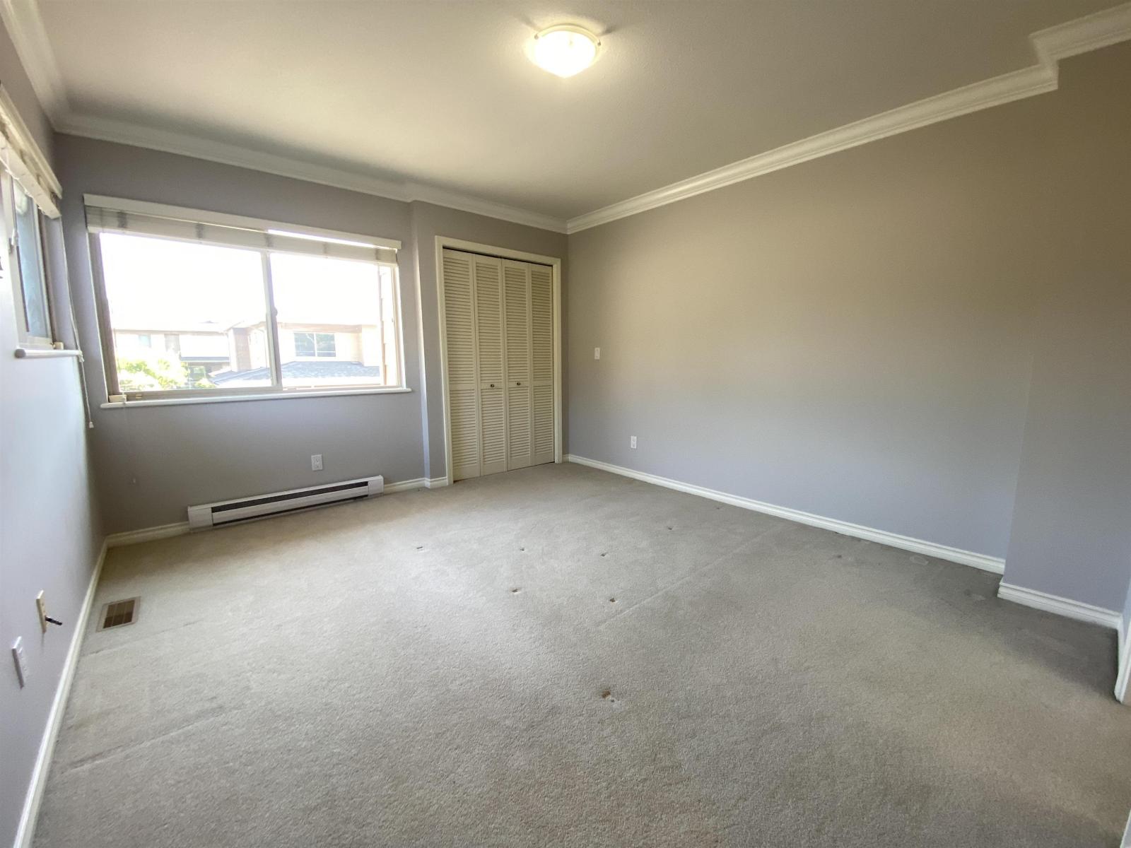 House in Surrey - Image 16