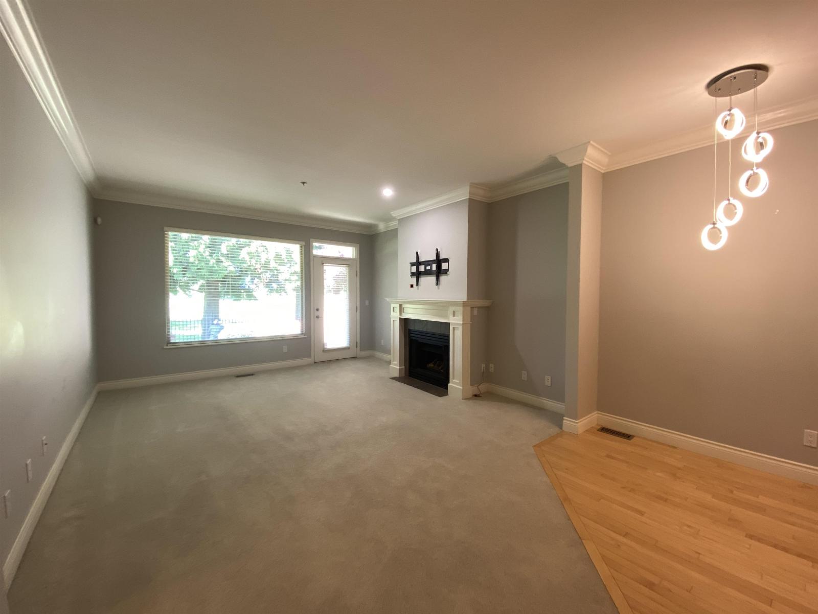 House in Surrey - Image 20