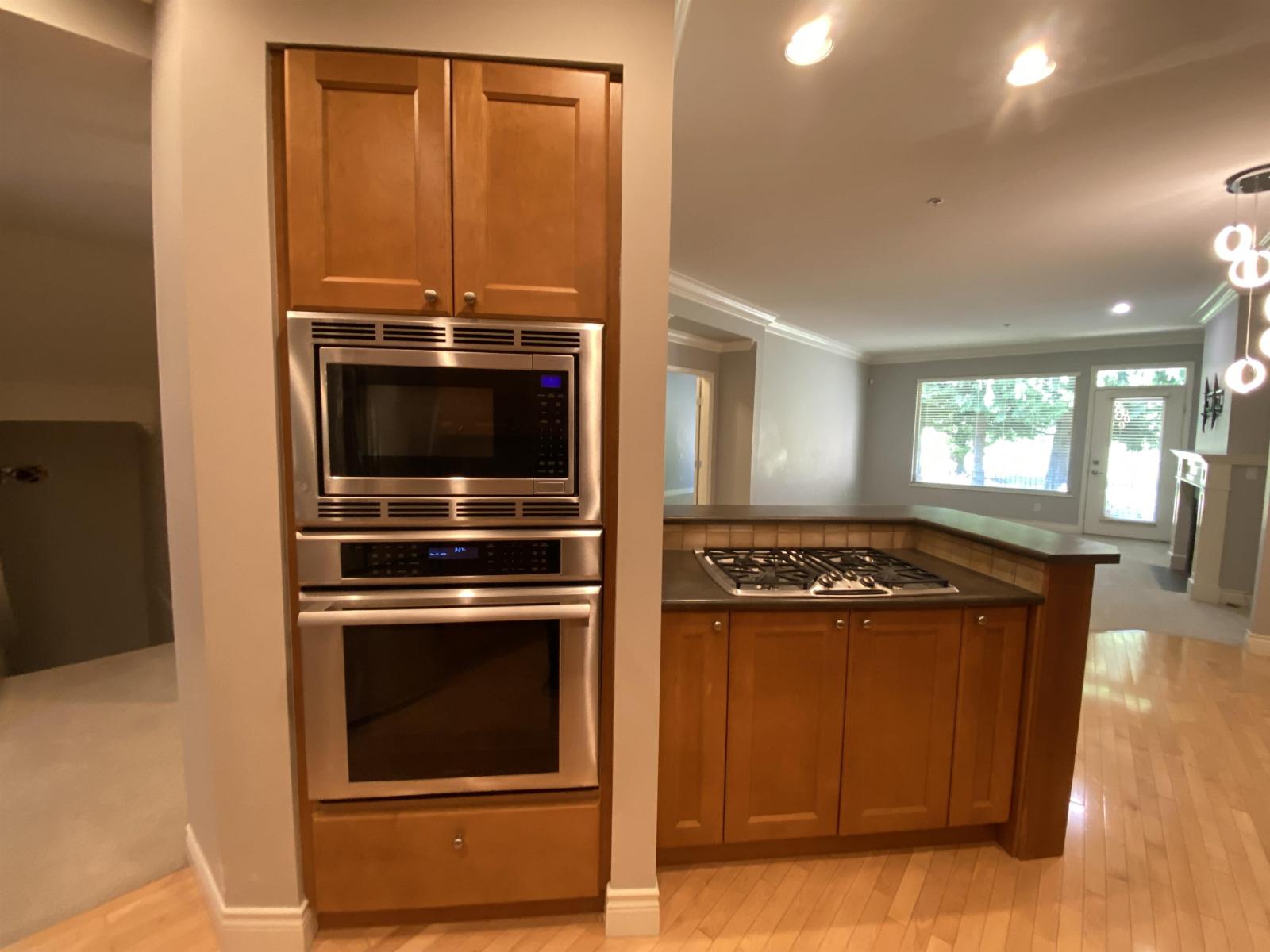 House in Surrey - Image 9