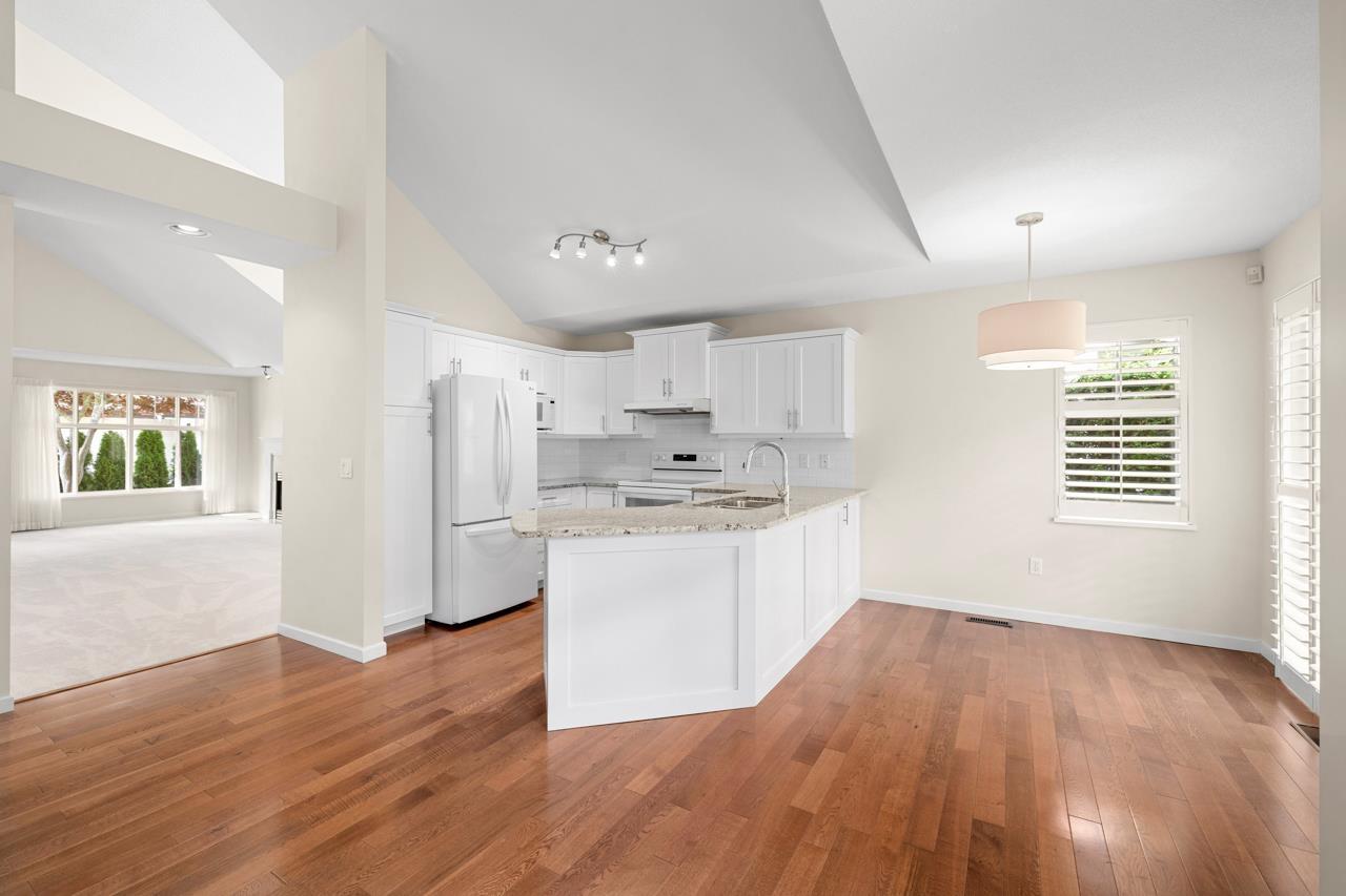 17 14877 33RD AVENUE, Surrey