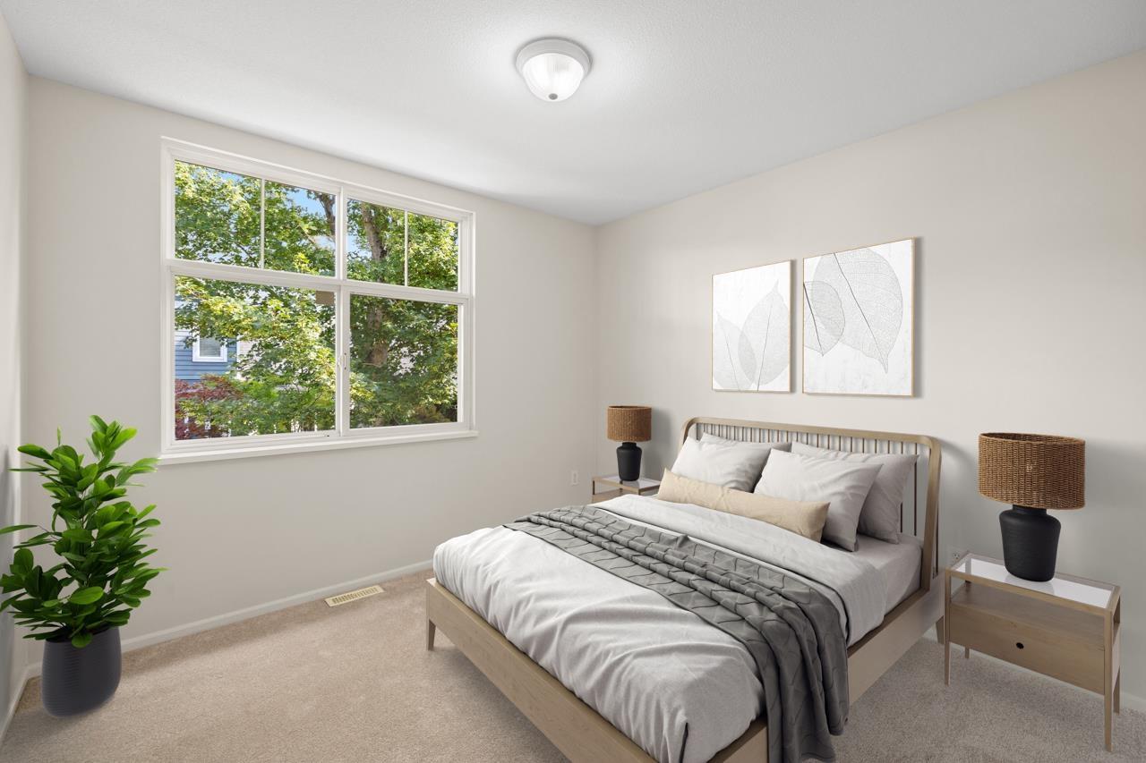 17 14877 33RD AVENUE, Surrey