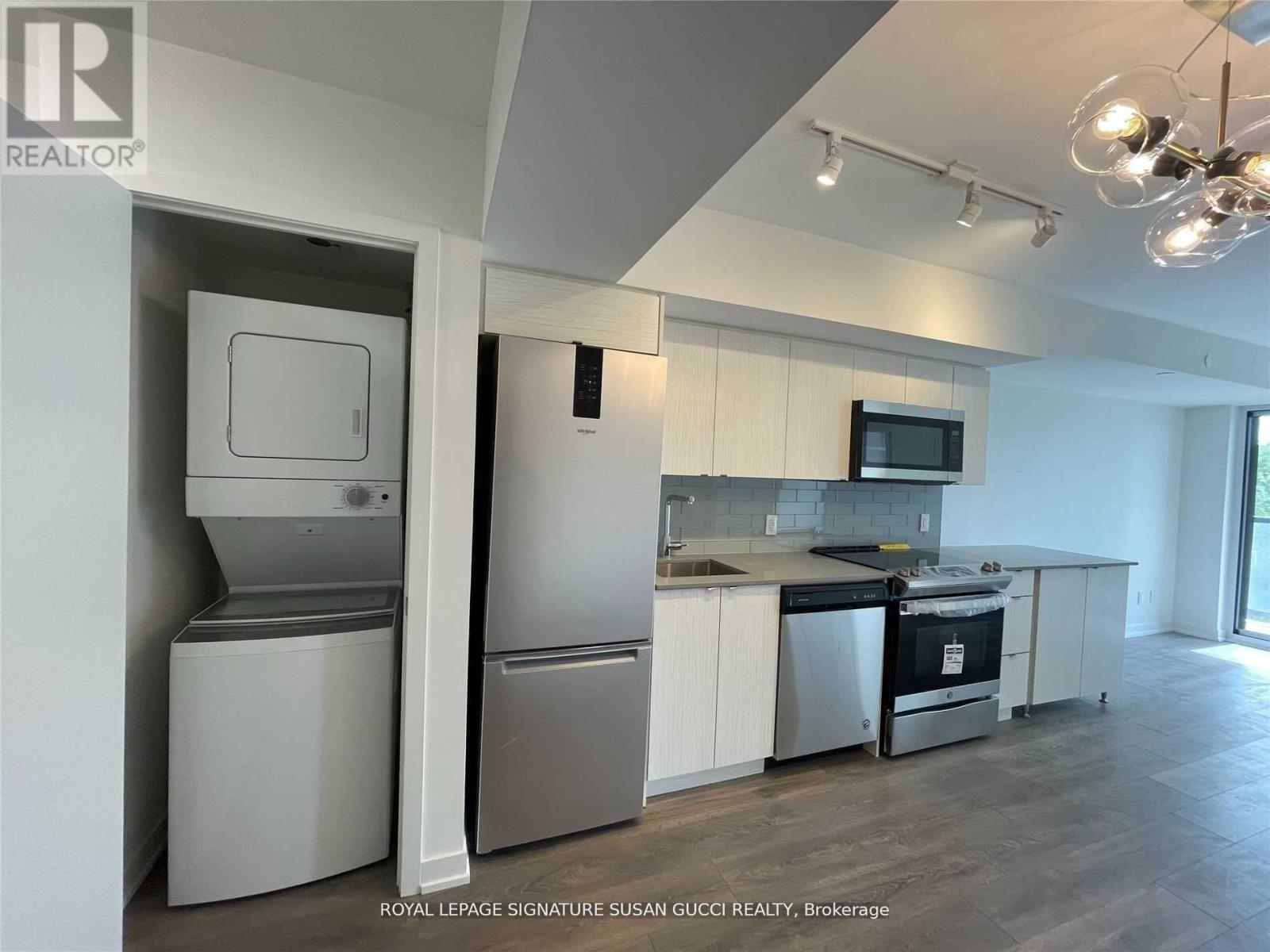 203 - 1401 O'CONNOR DRIVE - Photo 3 of 21, Toronto (O'Connor-Parkview), Ontario