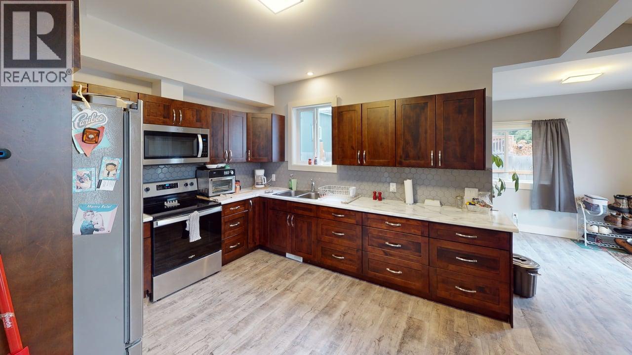 1704 Second Avenue, Rossland