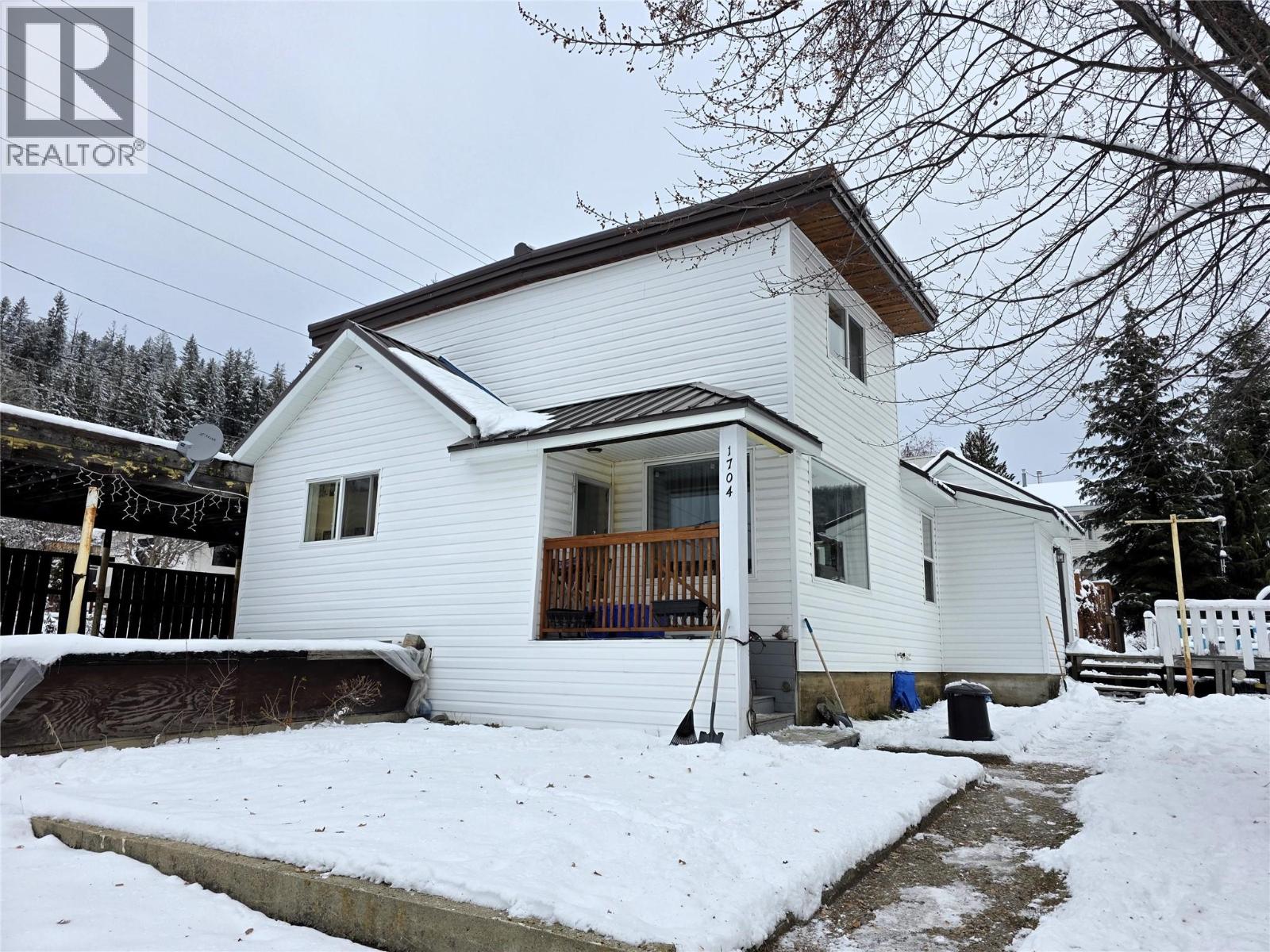 1704 Second Avenue, Rossland