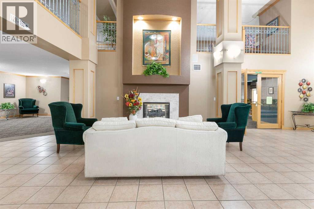 Single Family House for Sale in   Sierra Morena Boulevard SW Signal Hill Calgary 