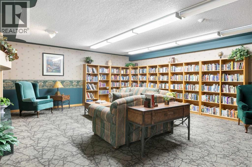 Single Family House for Sale in   Sierra Morena Boulevard SW Signal Hill Calgary 