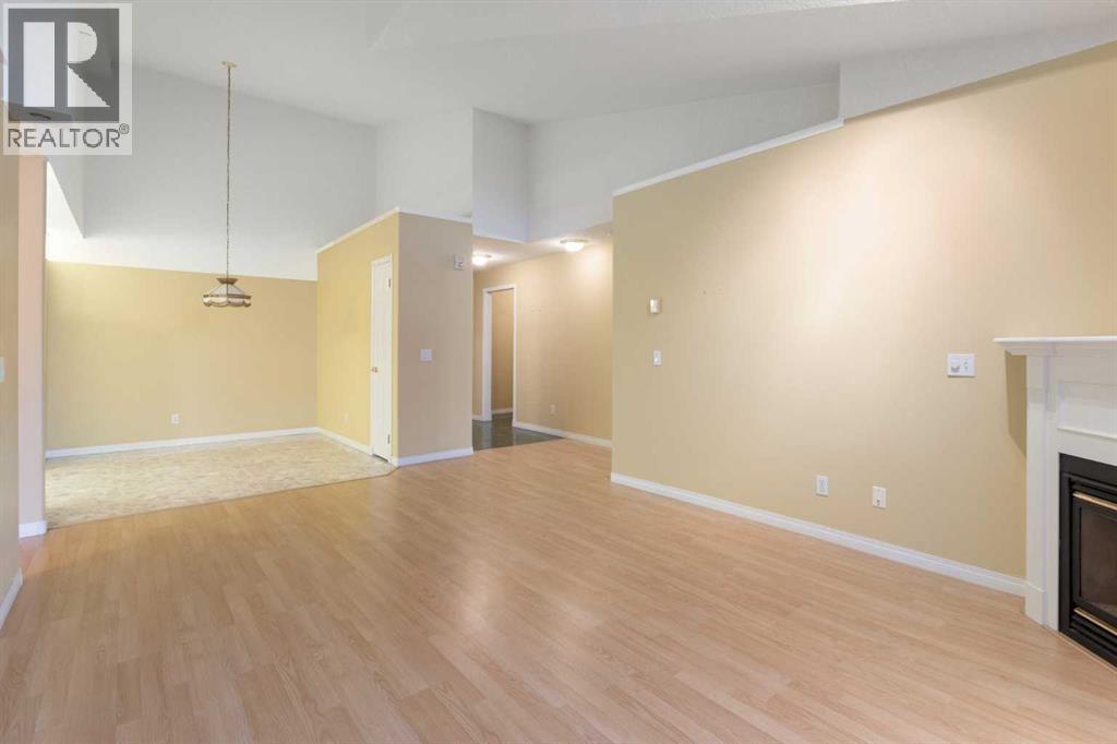 Single Family House for Sale in   Sierra Morena Boulevard SW Signal Hill Calgary 