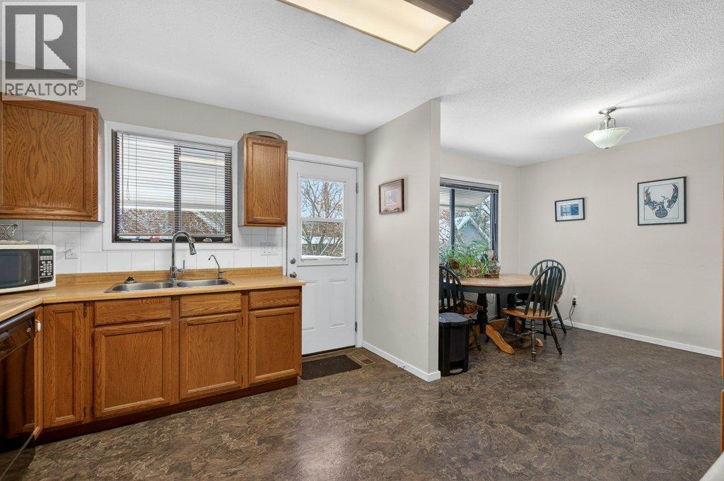  171 4 Street Southeast, Salmon Arm