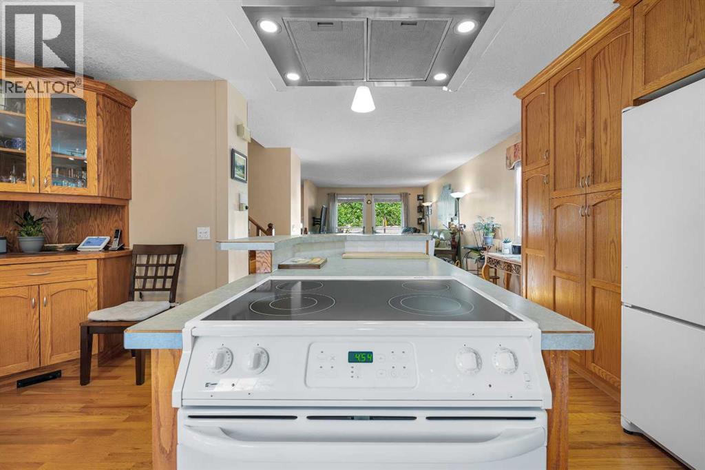 Single Family House 4 Level for Sale in  Bernard Court NW Beddington Heights Calgary 