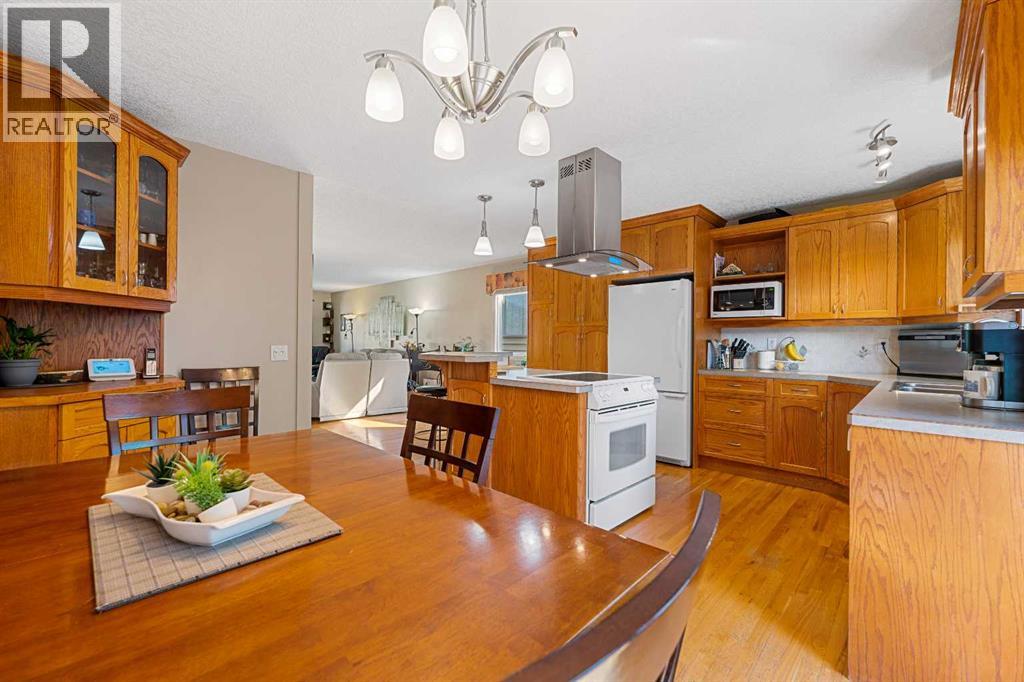 Single Family House 4 Level for Sale in  Bernard Court NW Beddington Heights Calgary 