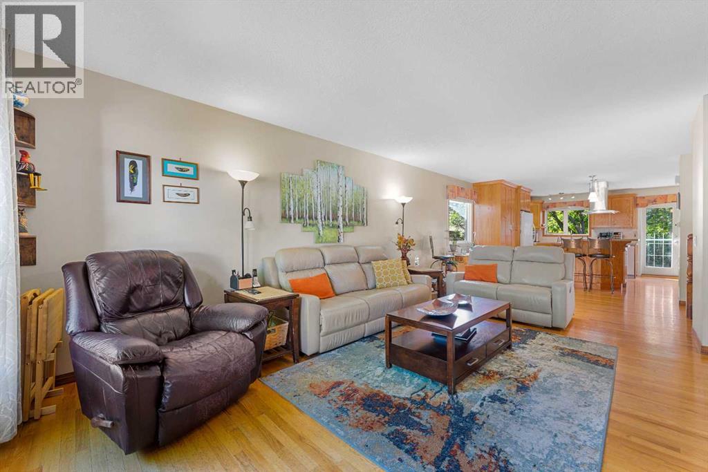 Single Family House 4 Level for Sale in  Bernard Court NW Beddington Heights Calgary 