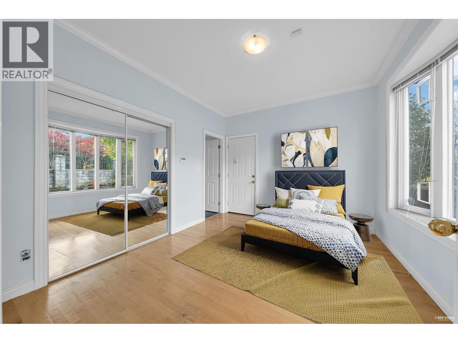 213 W 28TH STREET, North Vancouver