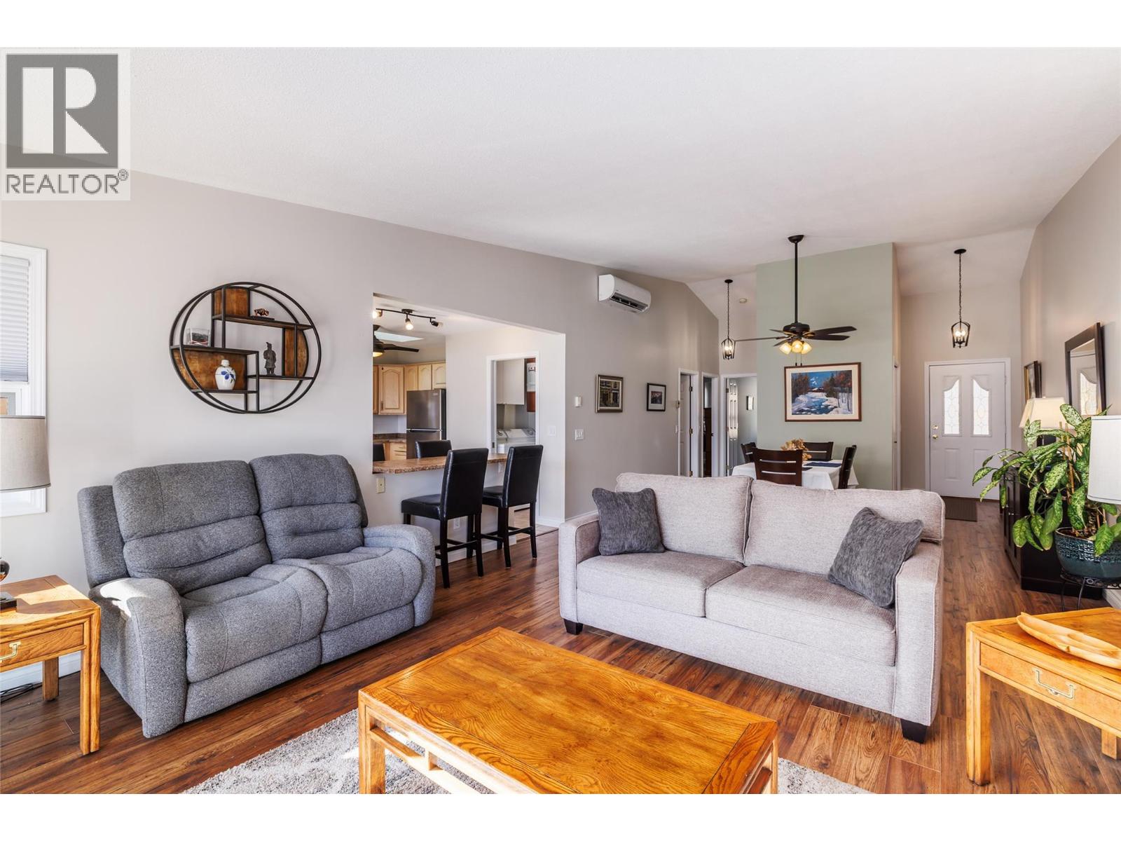 204 4450 Ponderosa Drive, Peachland