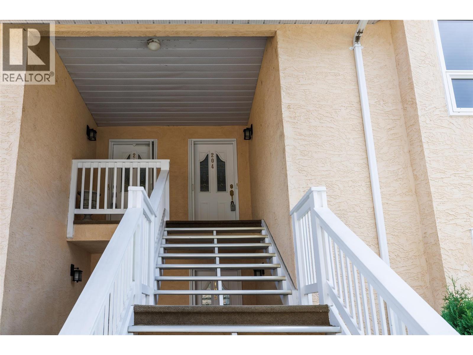 204 4450 Ponderosa Drive, Peachland