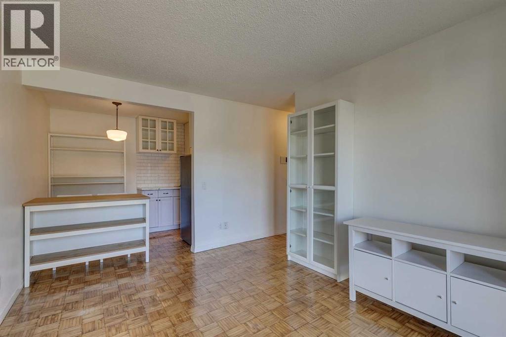 Single Family House for Sale in   A Street SW Bankview Calgary 