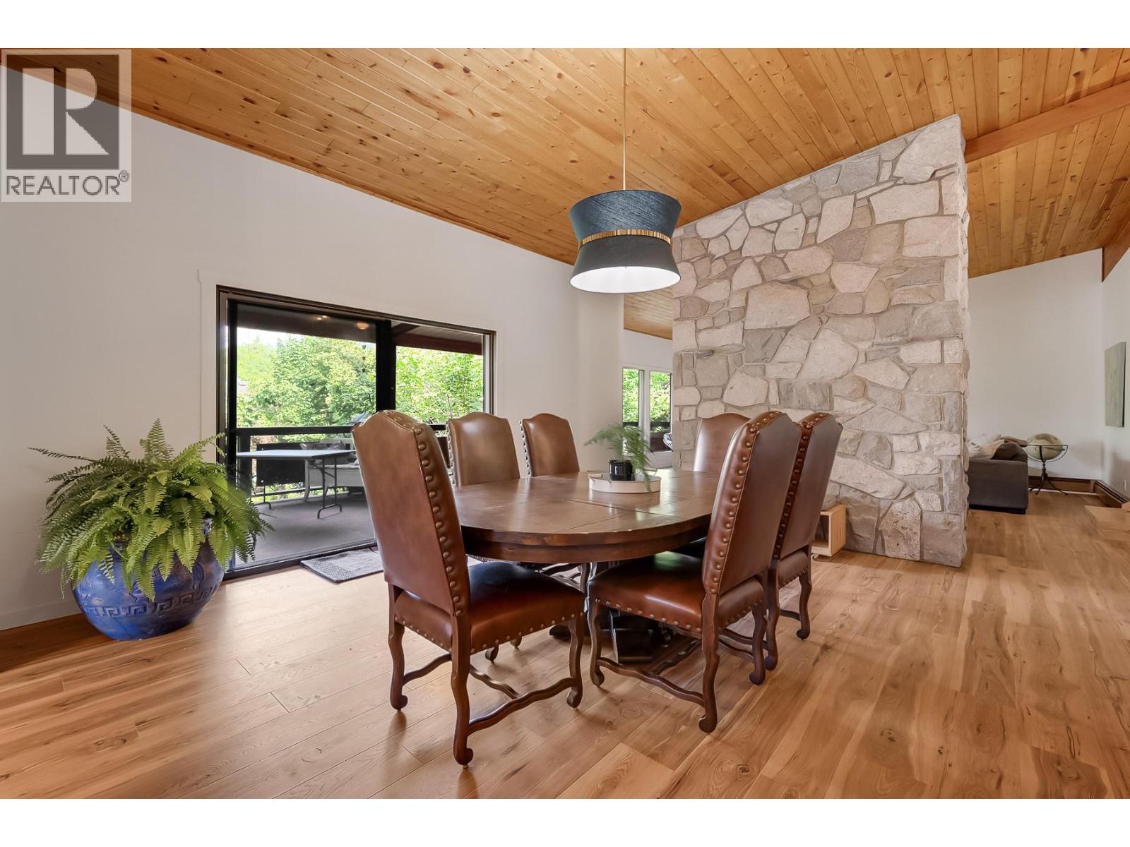  1590 Willow Crescent, Kelowna