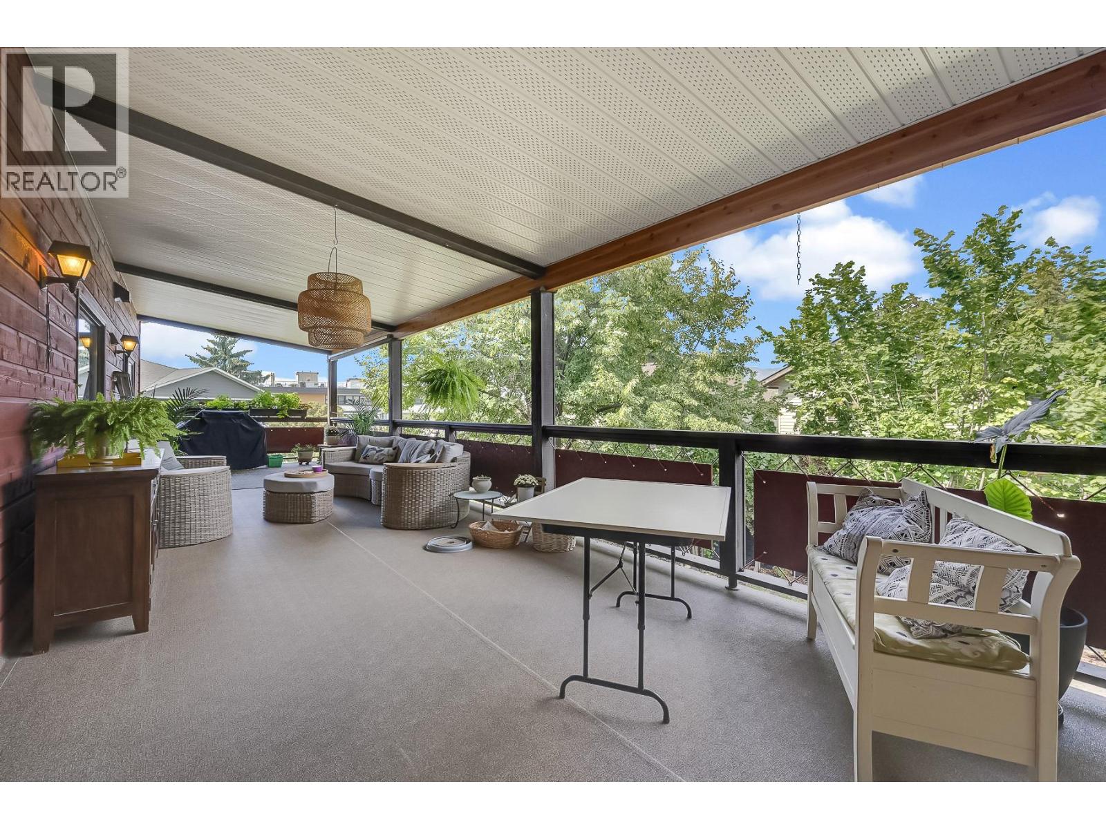  1590 Willow Crescent, Kelowna