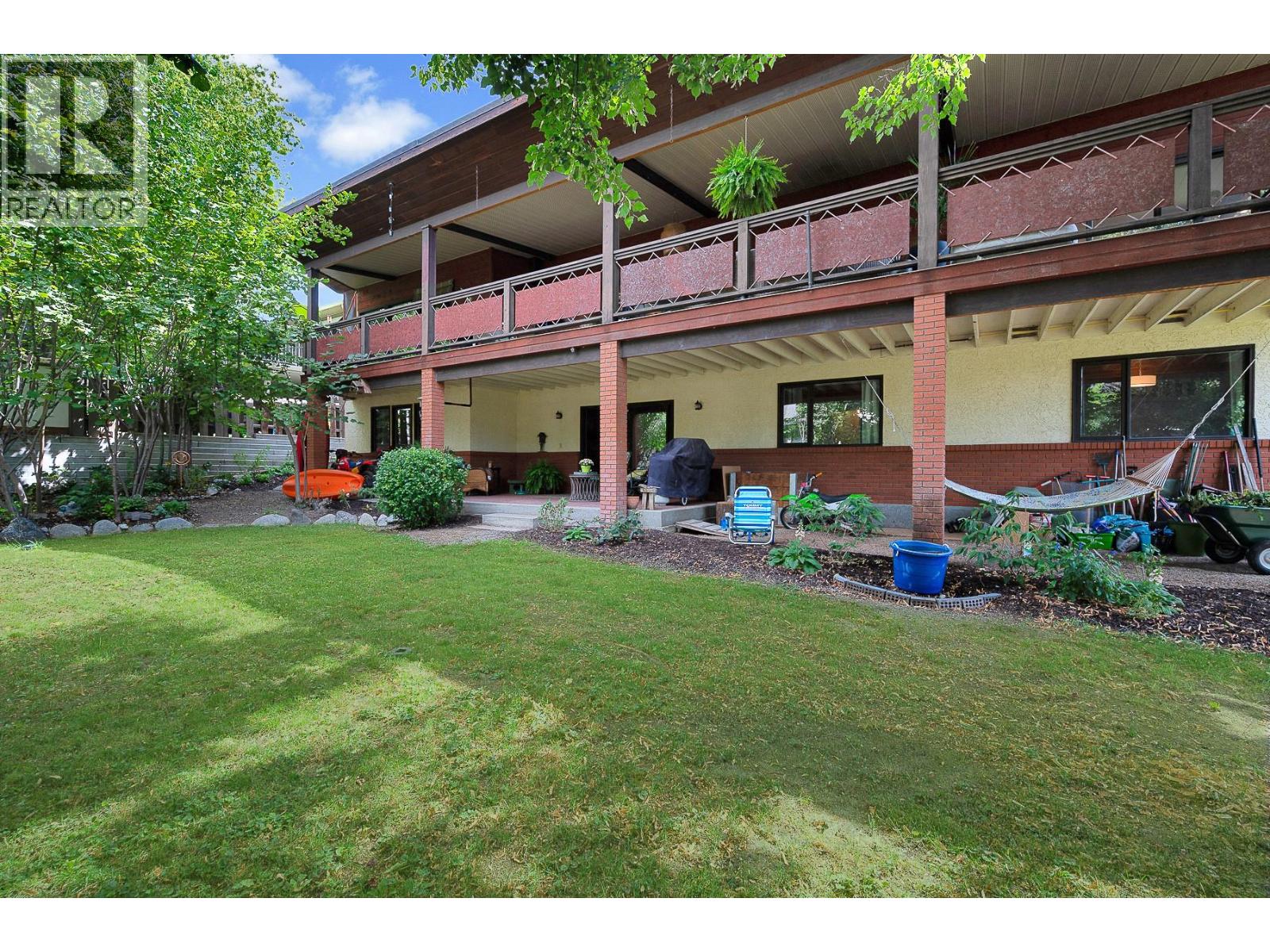  1590 Willow Crescent, Kelowna