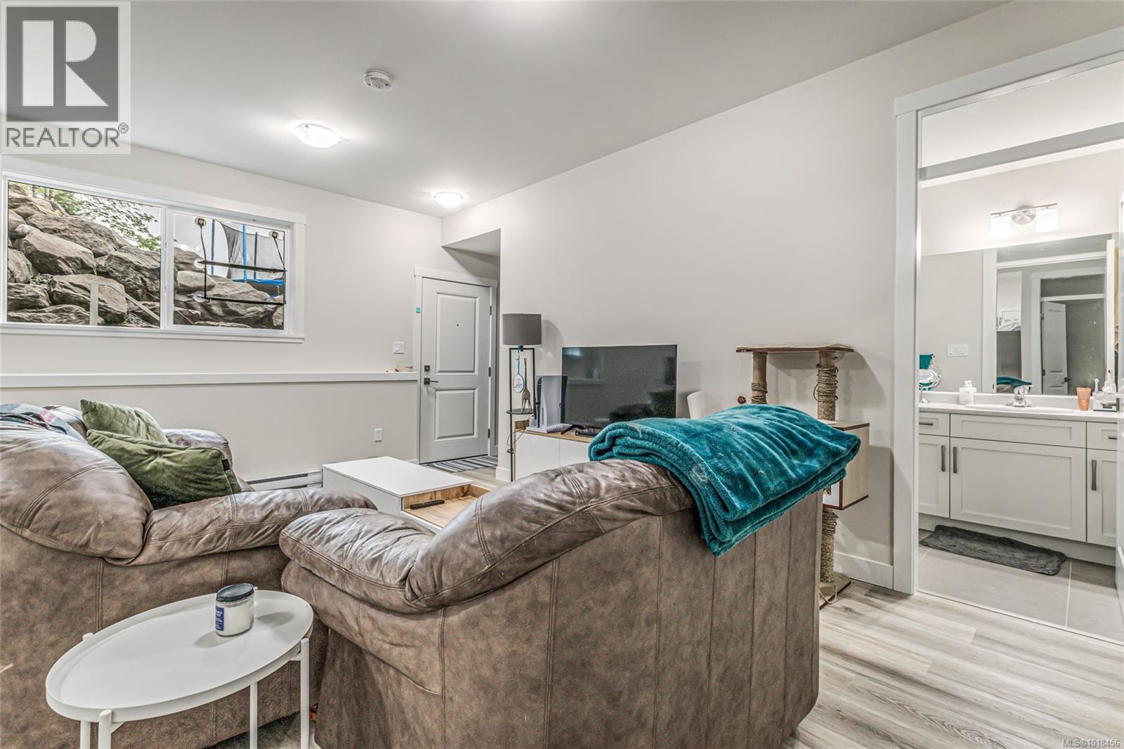 924 Craig Rd, Ladysmith