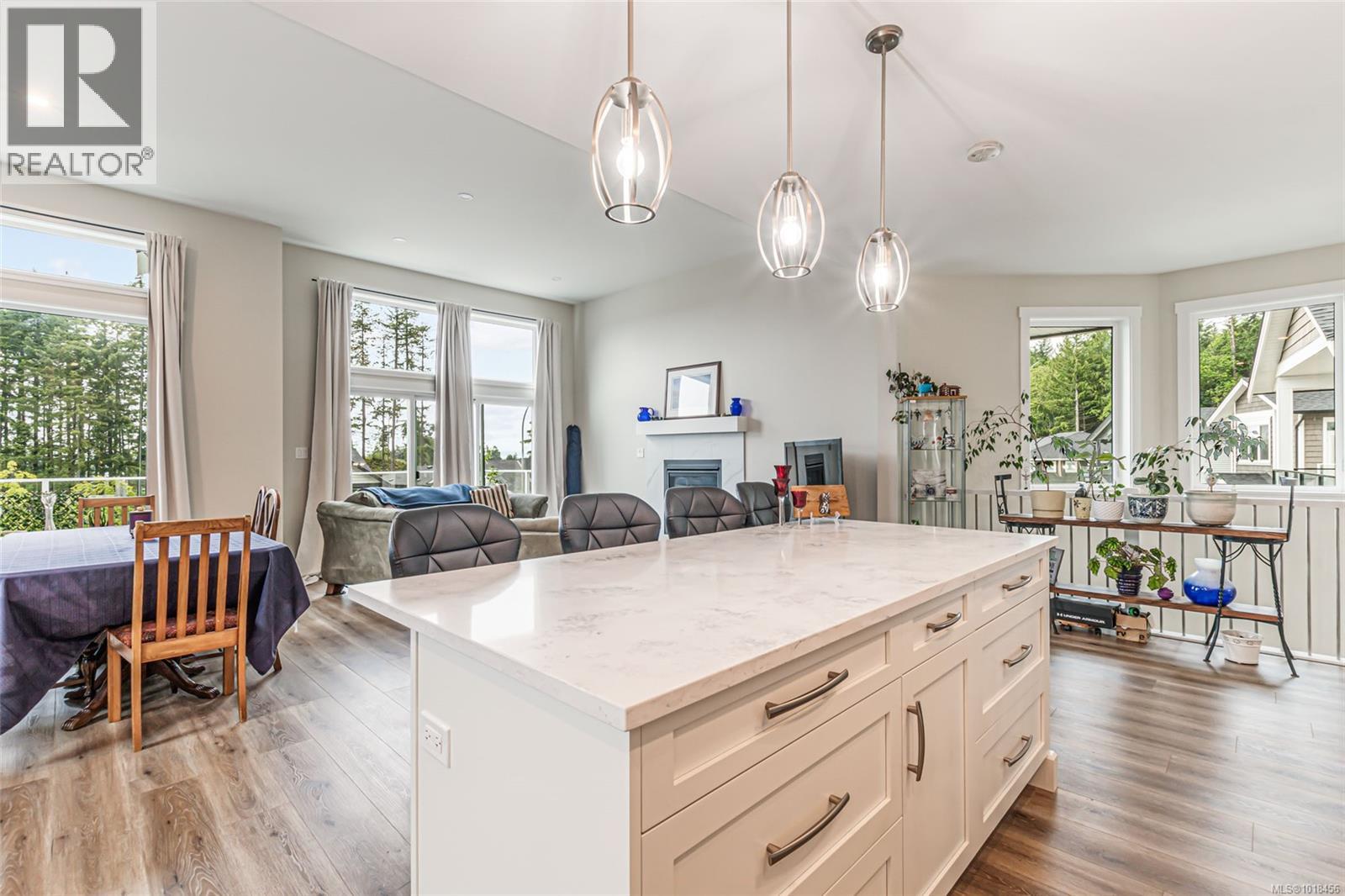 924 Craig Rd, Ladysmith