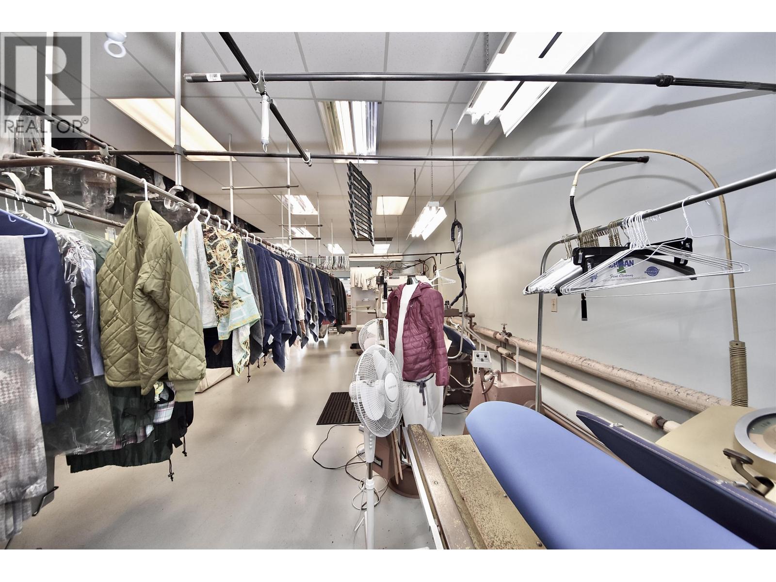 Business in Delta - Image 15