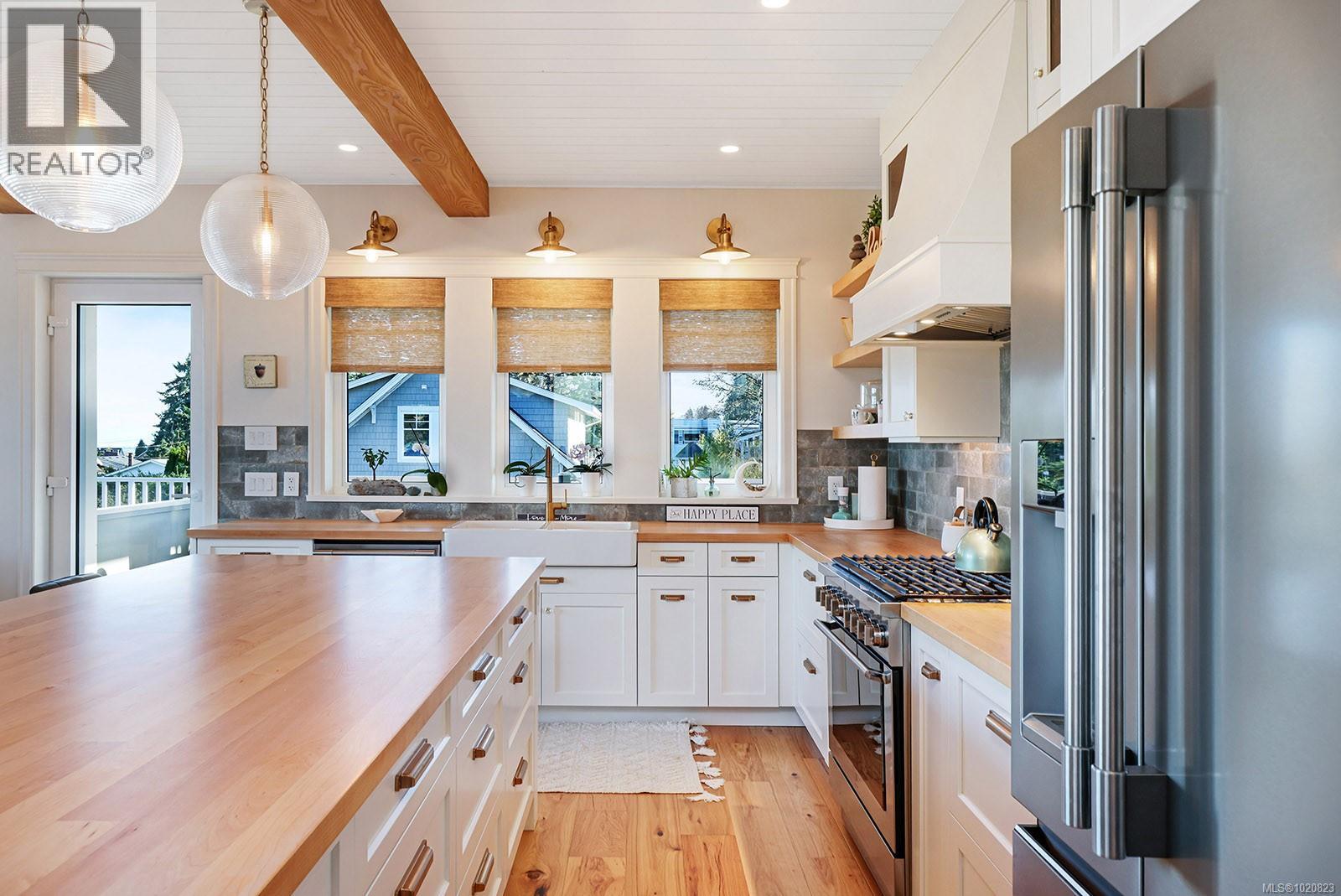 3839/3841 Ross Ave, Royston