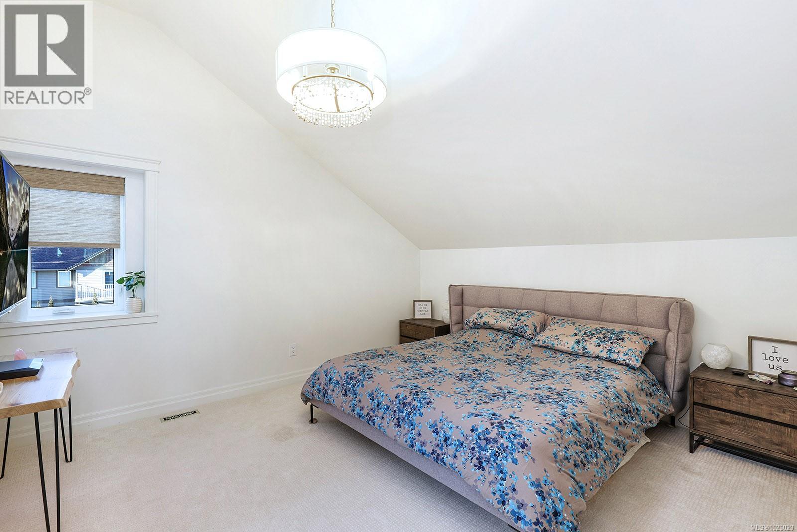 3839/3841 Ross Ave, Royston