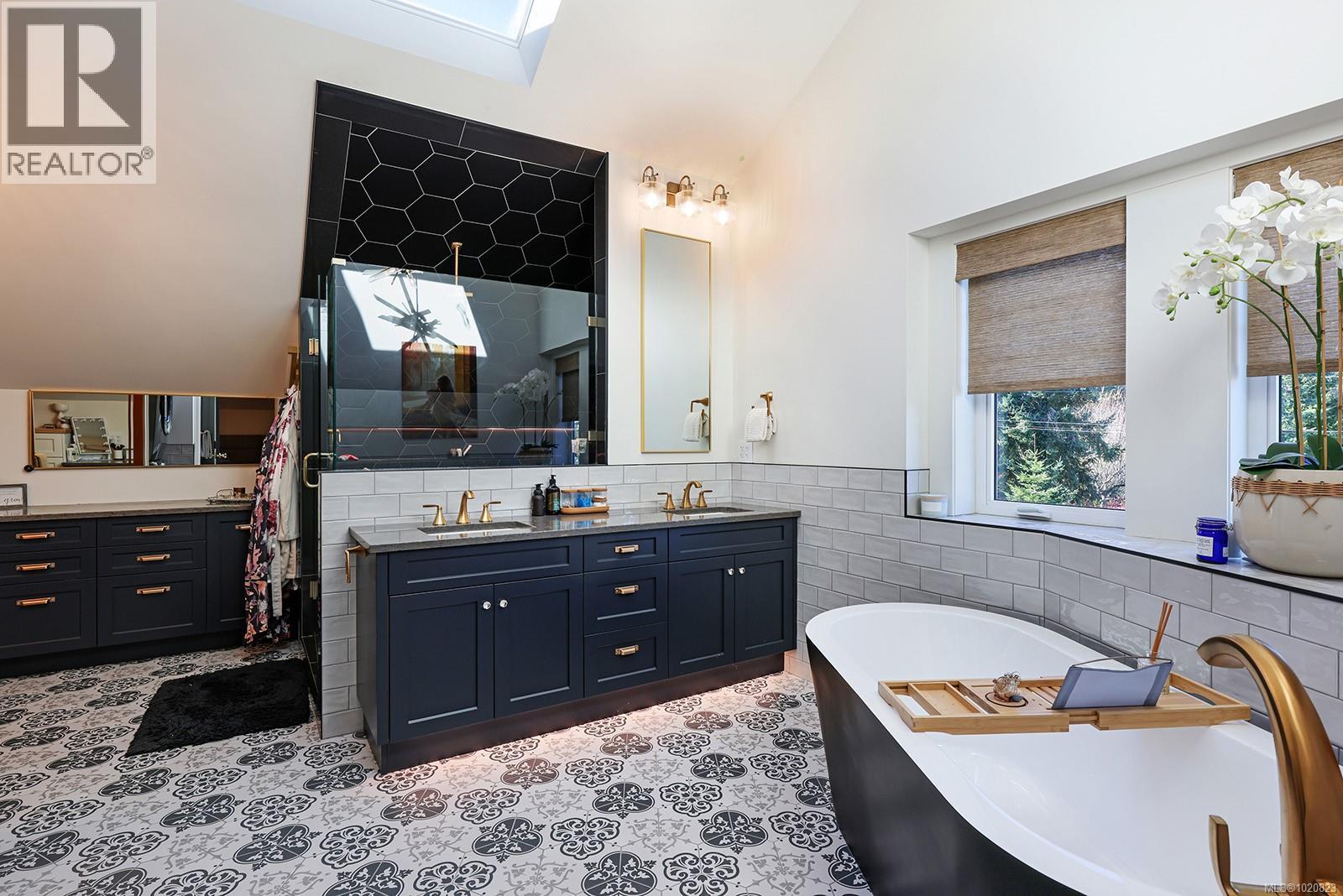 3839/3841 Ross Ave, Royston