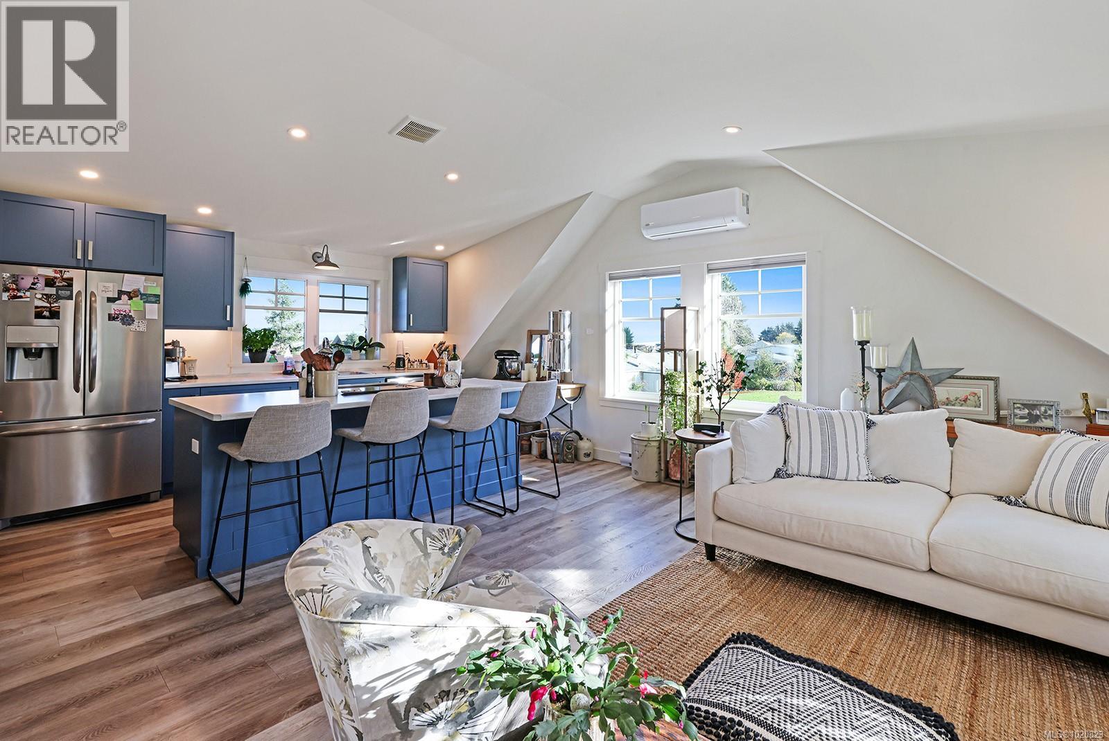 3839/3841 Ross Ave, Royston