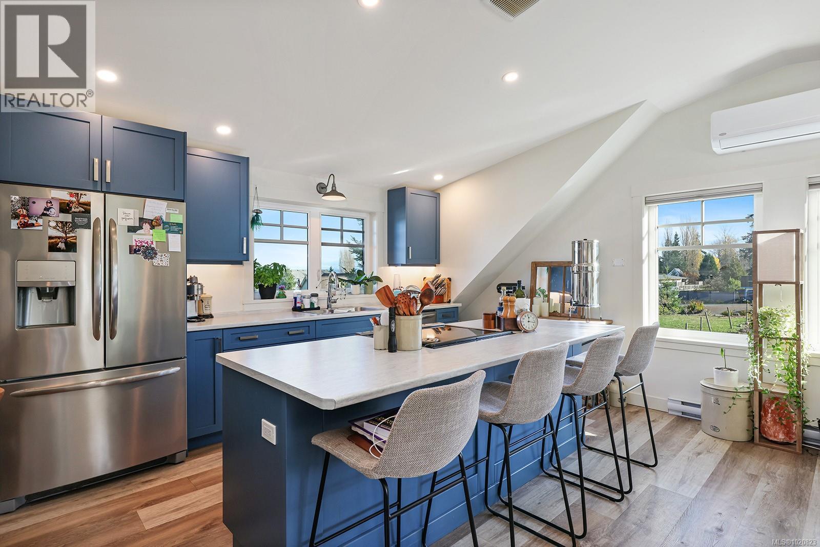 3839/3841 Ross Ave, Royston