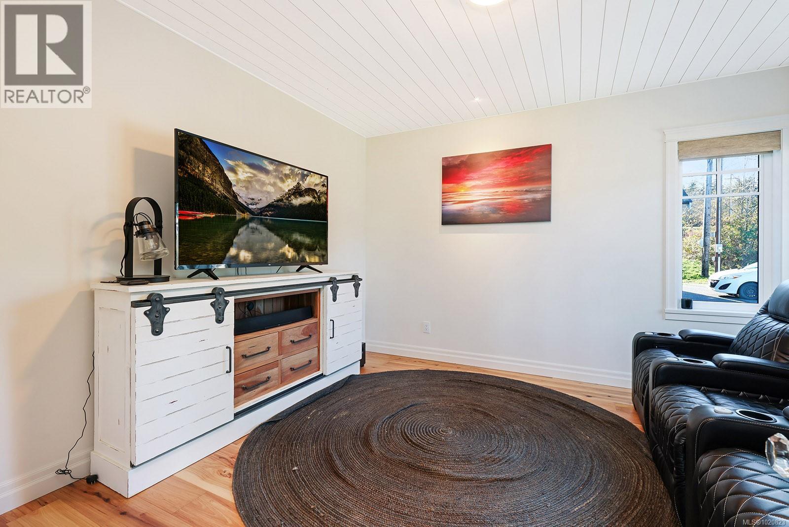 3839/3841 Ross Ave, Royston