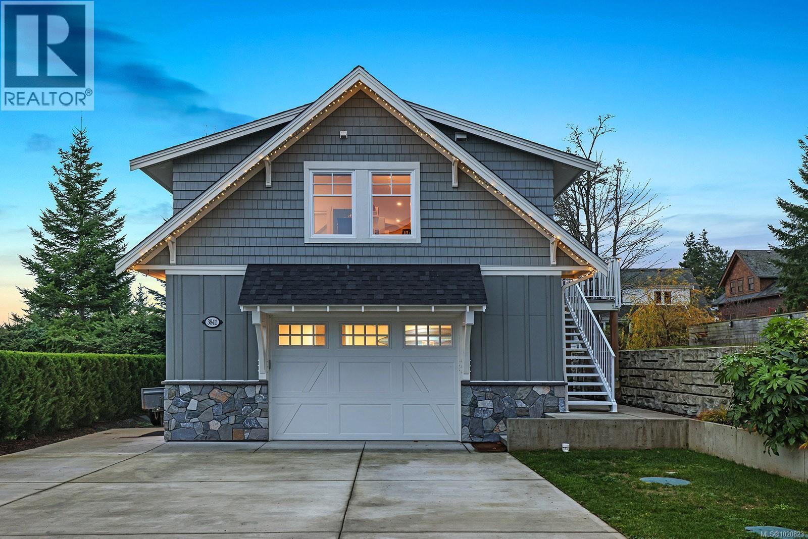 3839/3841 Ross Ave, Royston