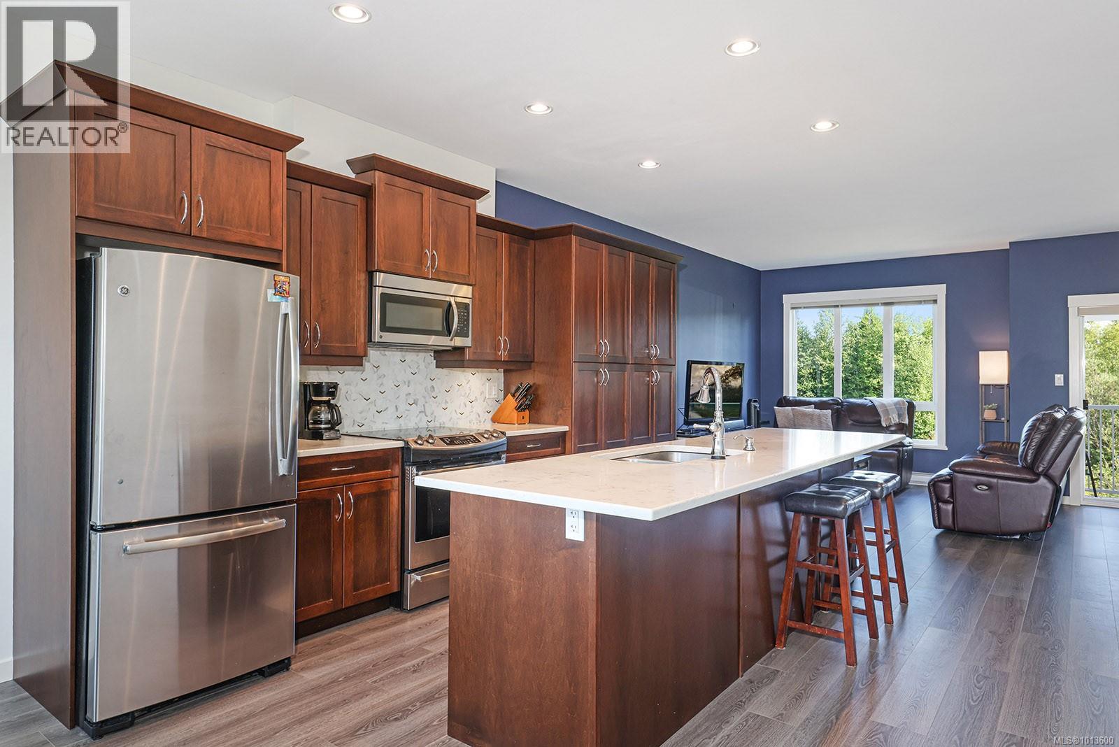 38 700 Lancaster Way, Comox