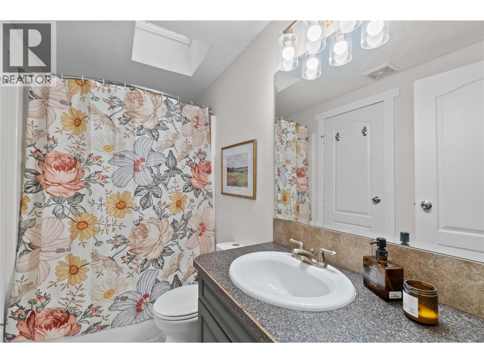 27 900 10 Avenue Southeast, Salmon Arm