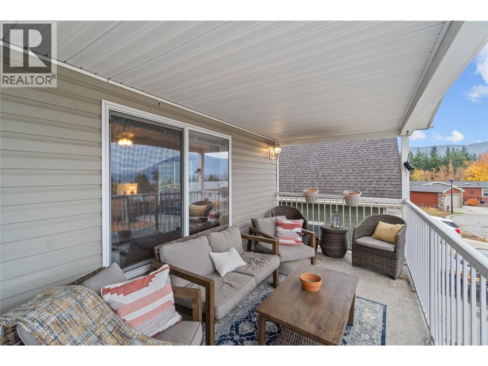 27 900 10 Avenue Southeast, Salmon Arm