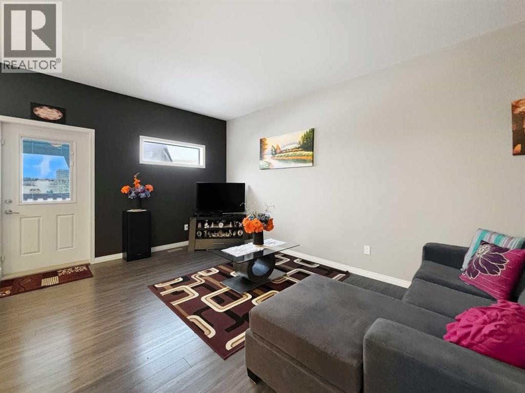 34 Hutton Place, Penhold