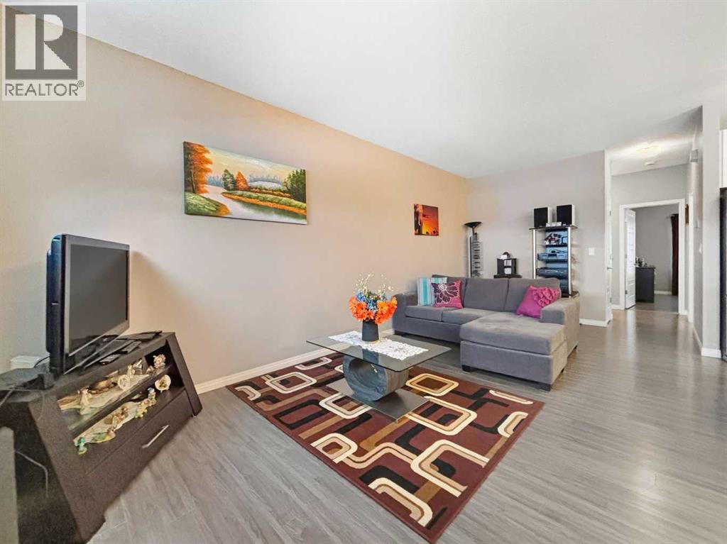 34 Hutton Place, Penhold