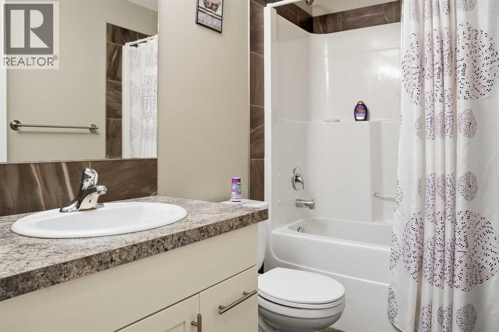 34 Hutton Place, Penhold