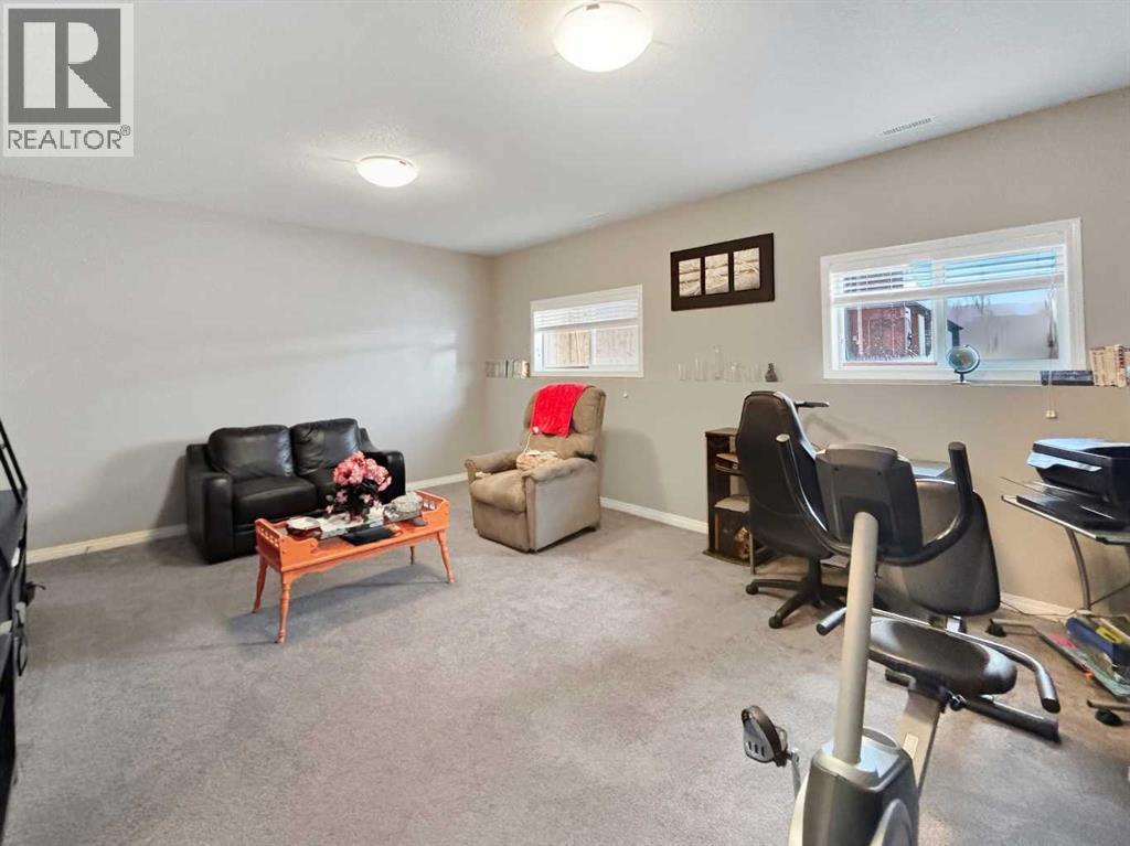 34 Hutton Place, Penhold