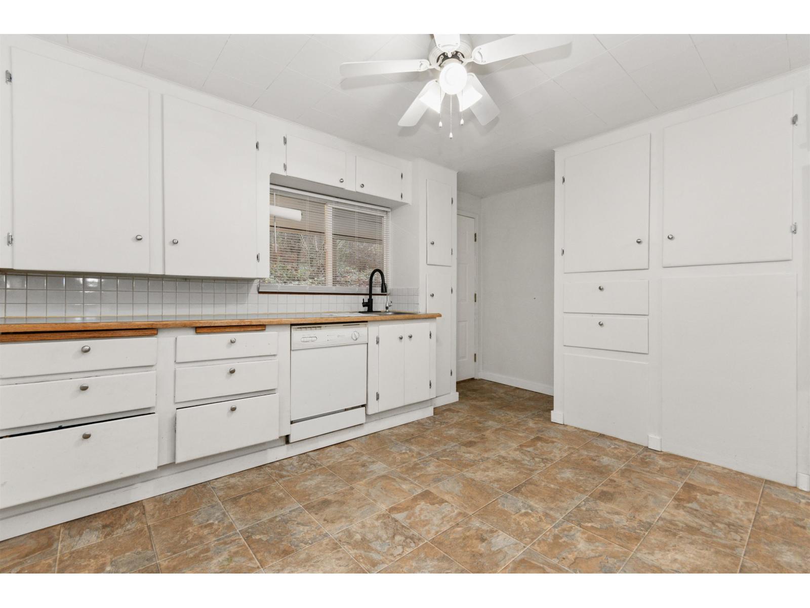 29433 DEWDNEY TRUNK ROAD, Mission