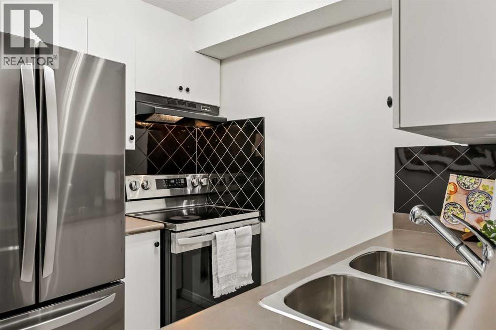 Single Family House for Sale in   Eversyde Avenue SW Evergreen Calgary 