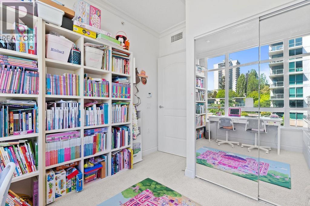 602 162 VICTORY SHIP WAY, North Vancouver