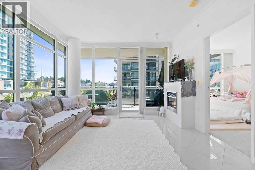 602 162 VICTORY SHIP WAY, North Vancouver