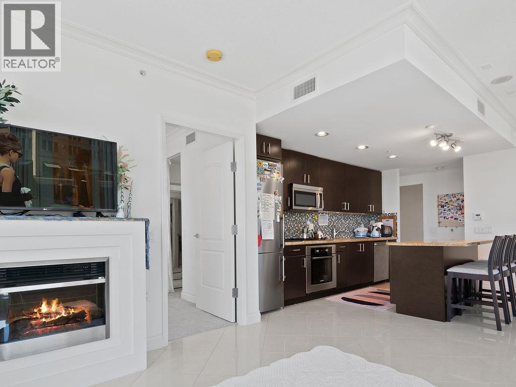 602 162 VICTORY SHIP WAY, North Vancouver