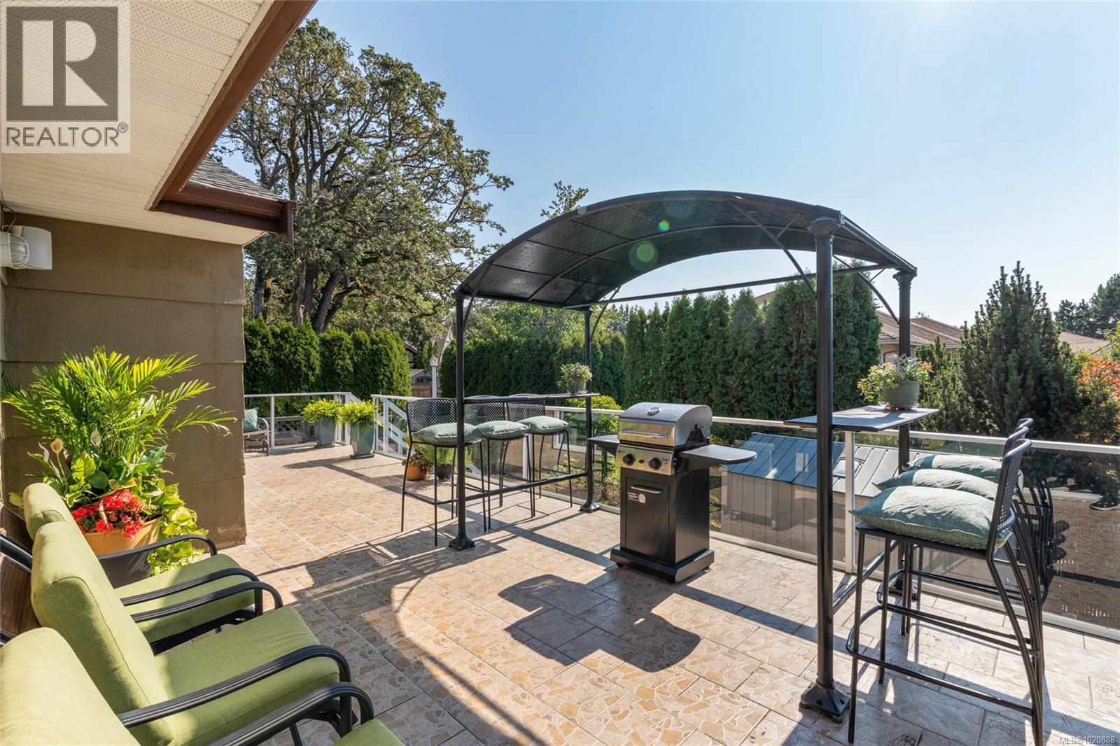  3944 Cedar Hill Cross Road, Saanich