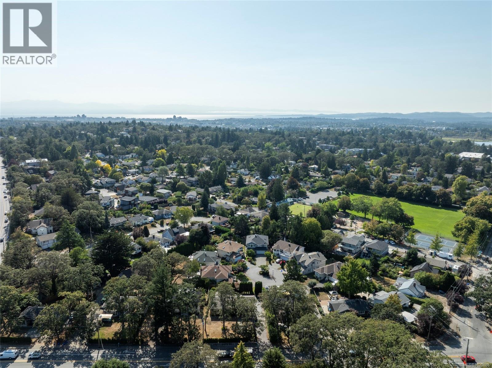  3944 Cedar Hill Cross Road, Saanich