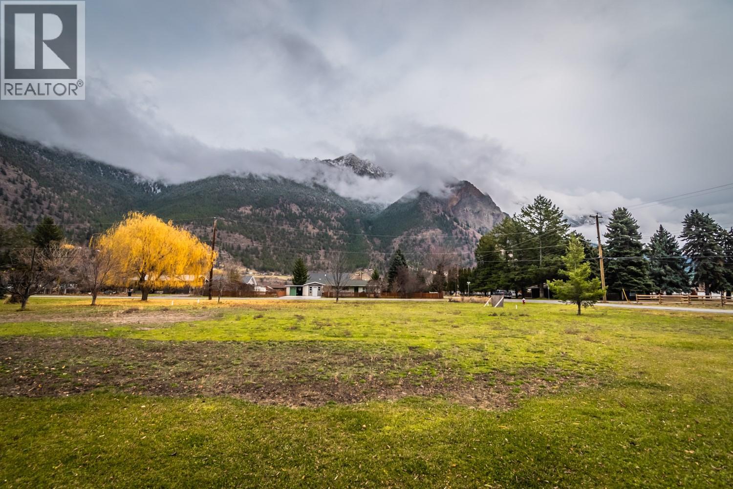 195 HOLLYWOOD CRESCENT - 7