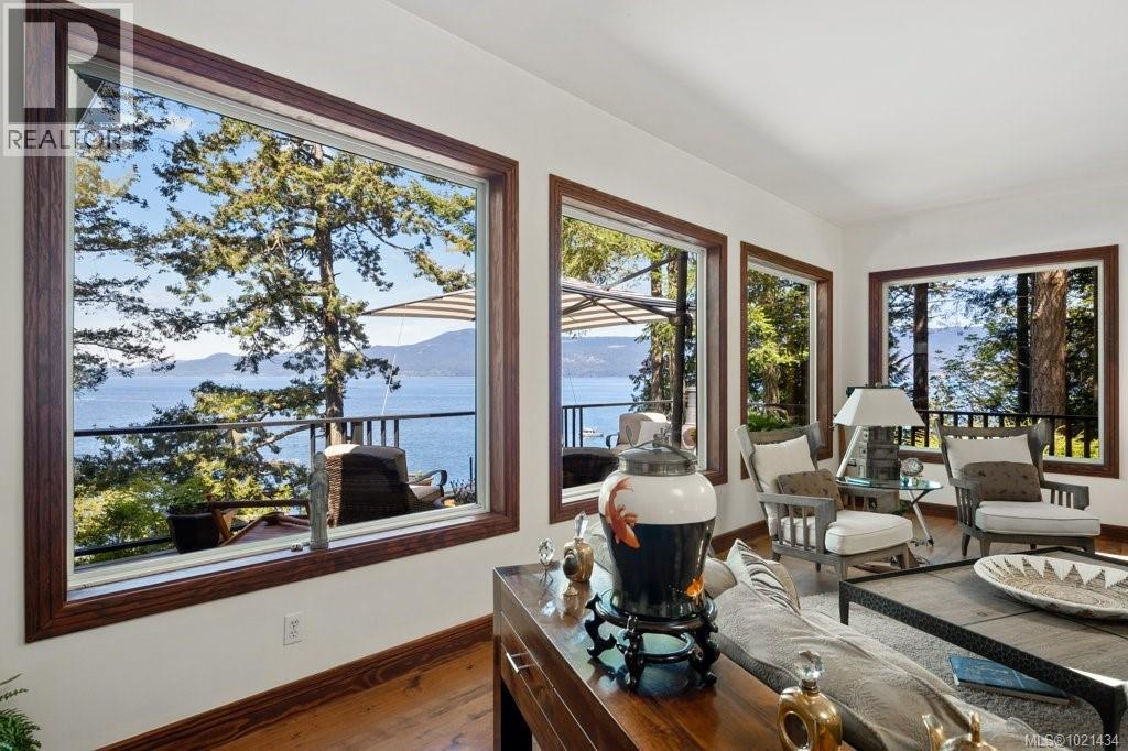 777 Mine Rd, Lasqueti Island